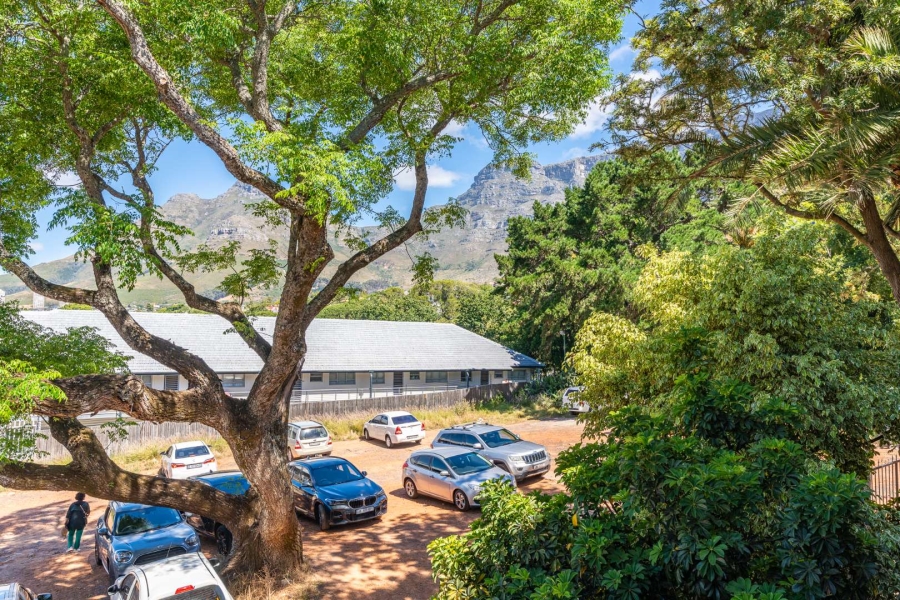 1 Bedroom Property for Sale in Gardens Western Cape